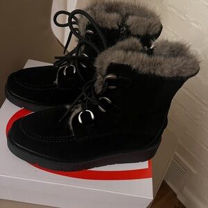 Blonde Waterproof Suede Boots Size 8 Black